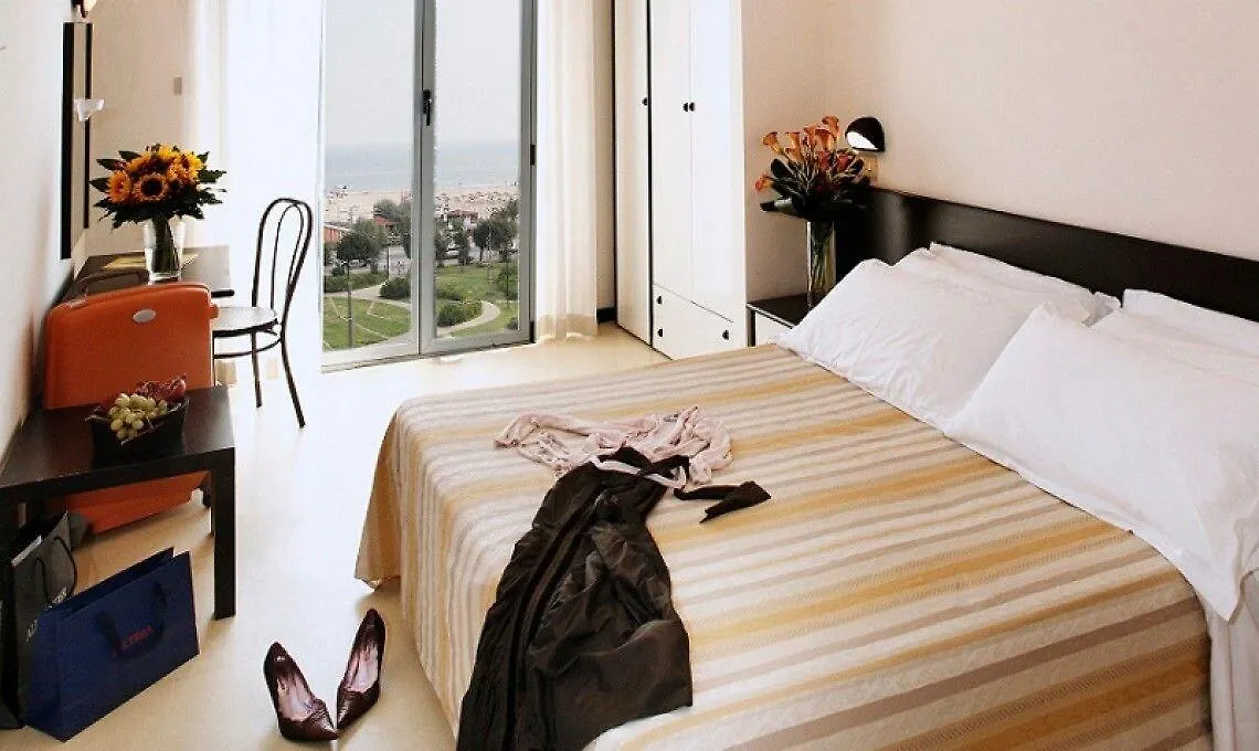 Hotel Airone Римини