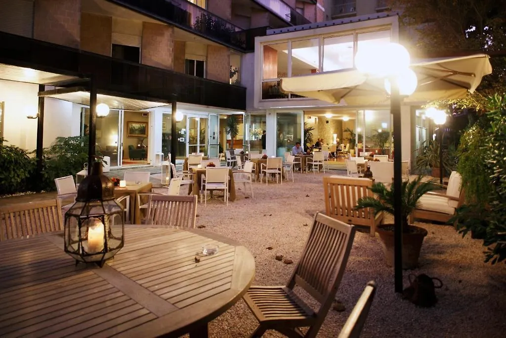 Hotel Airone Rimini 3*,  Italy