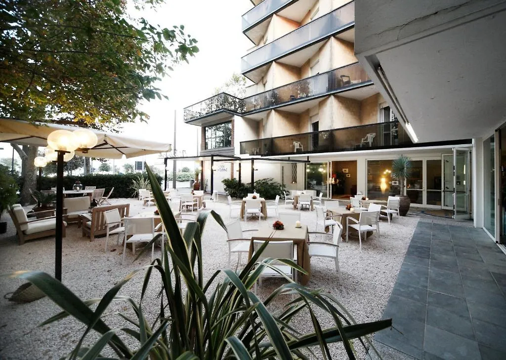 Hotel Airone Римини 3*,  Италия