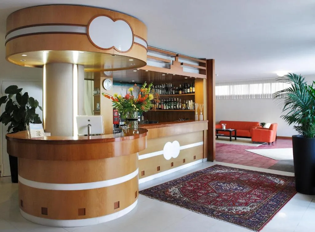 Hotel Airone Римини